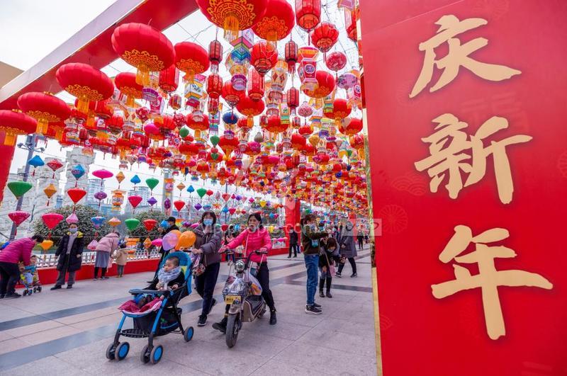 山西运城:赏花灯 庆新年-人民图片网