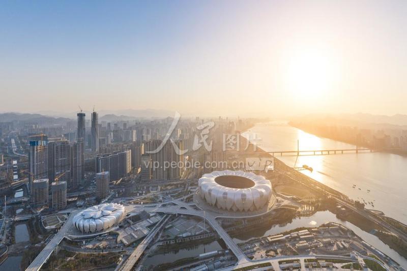 杭州:奥体中心白昼全景航拍(资料图)-人民图片网
