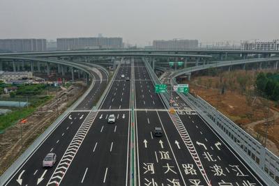 浙江宁波世纪大道快速路高架建成通车