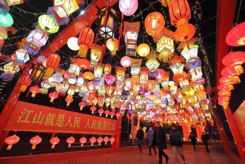 山西运城:赏花灯 迎新春-人民图片网
