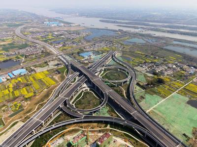 江苏扬州城市快速路助力新发展