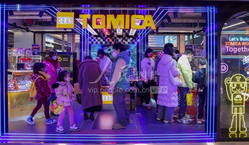 上海：百联ZX创趣场亮相南京路步行街打造国内首座次元文化商业体-人民 