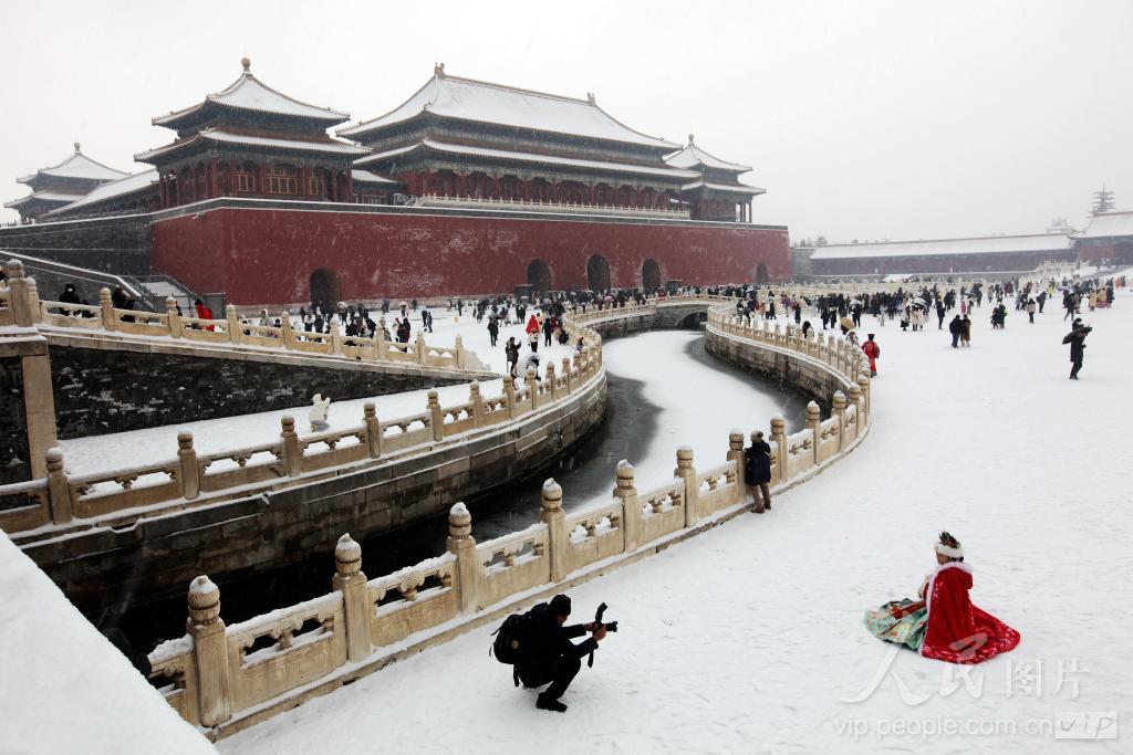 北京：雪映故宫-人民图片网