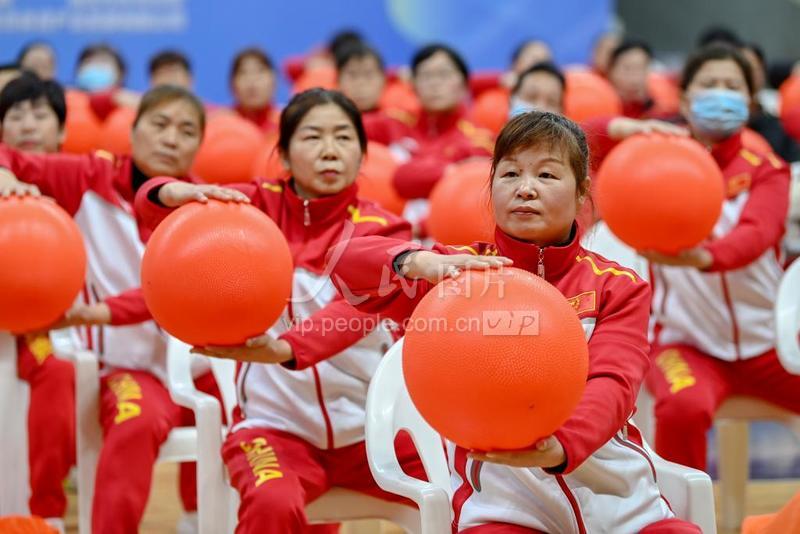 全民健身热潮兴起社区体育设施不断完善健康中国迈出坚实步伐