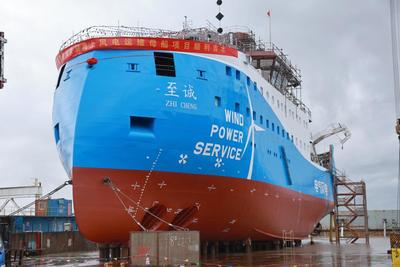 江苏启东：亚洲首制海上风电运维母船下水-人民图片网