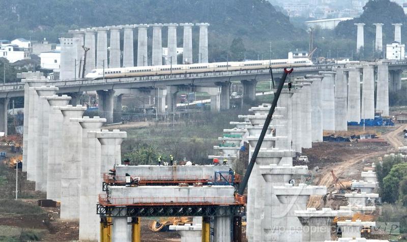 广西柳梧铁路建设正酣-人民图片网