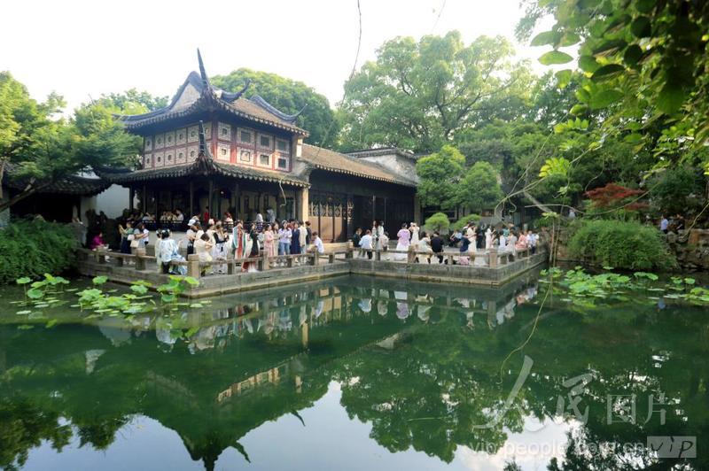 江苏苏州:夏日园林游升温-人民图片网
