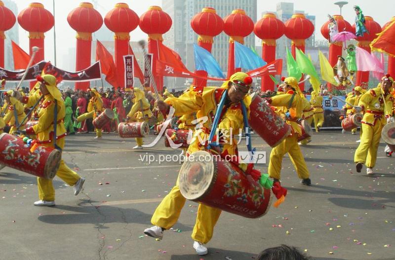 兰州：元宵社火大赛 充满地方特色-人民图片网
