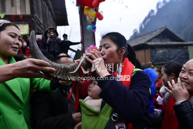 贵州榕江：“姑妈”集体回娘家过大年 -人民图片网