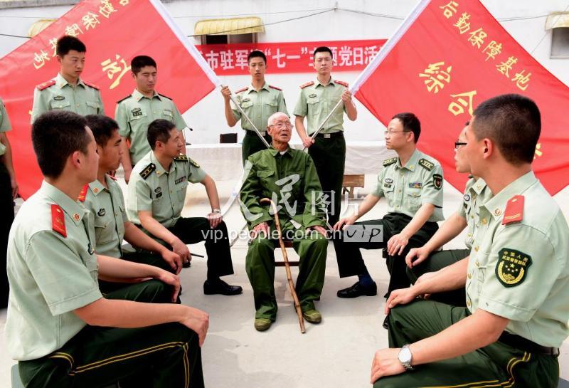 河北石家庄:驻军举行迎“七一”主题党日活动-人民图片网