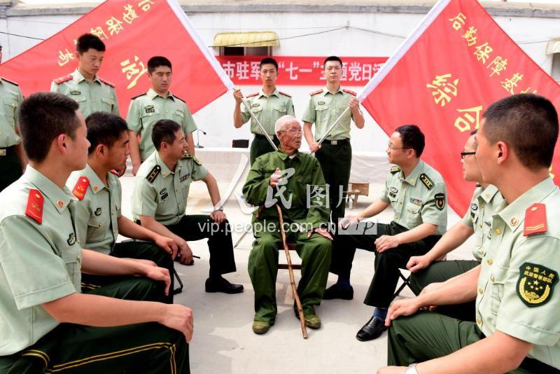 河北石家庄:驻军举行迎“七一”主题党日活动-人民图片网