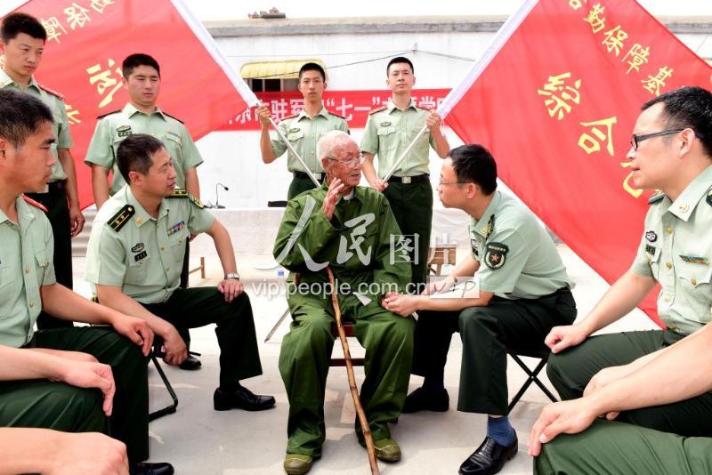 河北石家庄:驻军举行迎“七一”主题党日活动-人民图片网