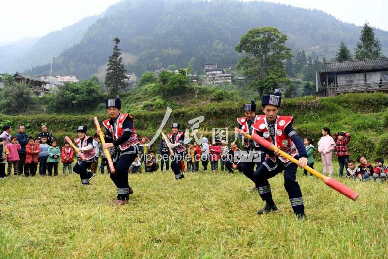 贵州榕江：神秘的瑶族“舂杵舞”-人民图片网