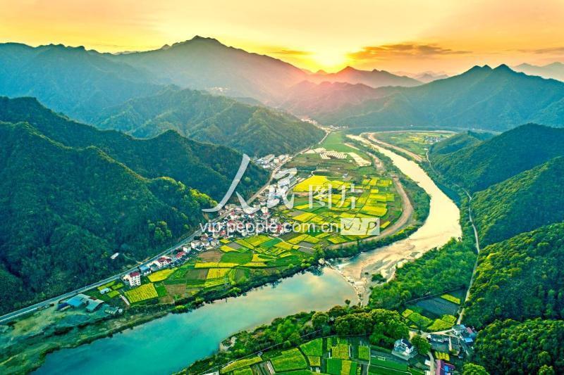 安徽池州:建好山区四好路 振兴山区乡村-人民图片网