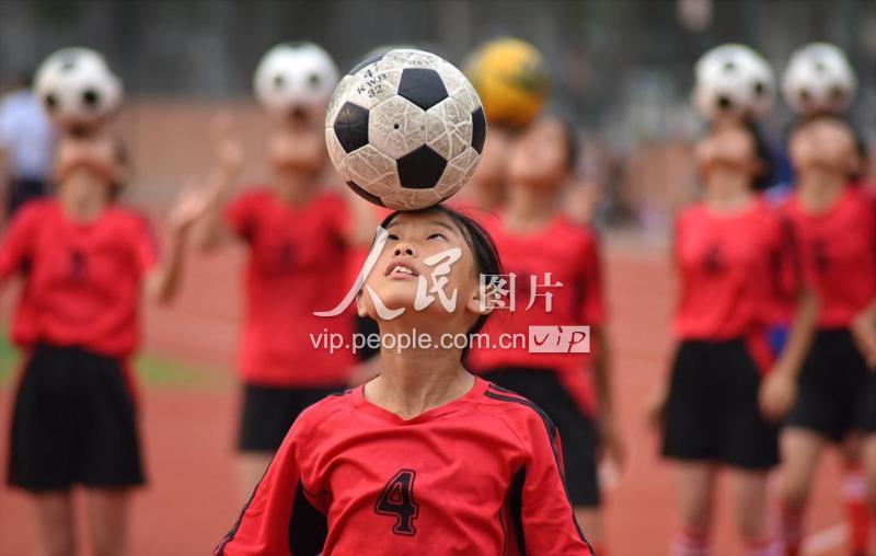 山东沂源：快乐暑假 玩转足球 -人民图片网