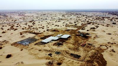 新疆轮台油田修路助力西部发展