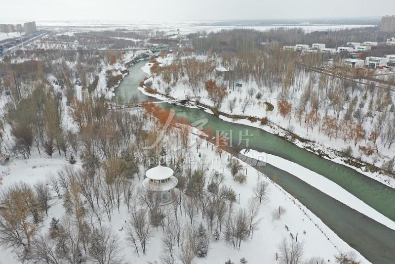 新疆博乐:滨河景区雪后景色尽美-人民图片网