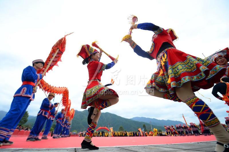 湖南江永:瑶胞欢度盘王节-人民图片网