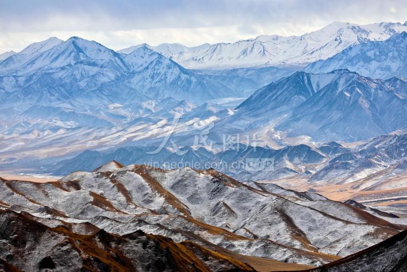 甘肃肃南:雪后祁连山壮丽妖娆