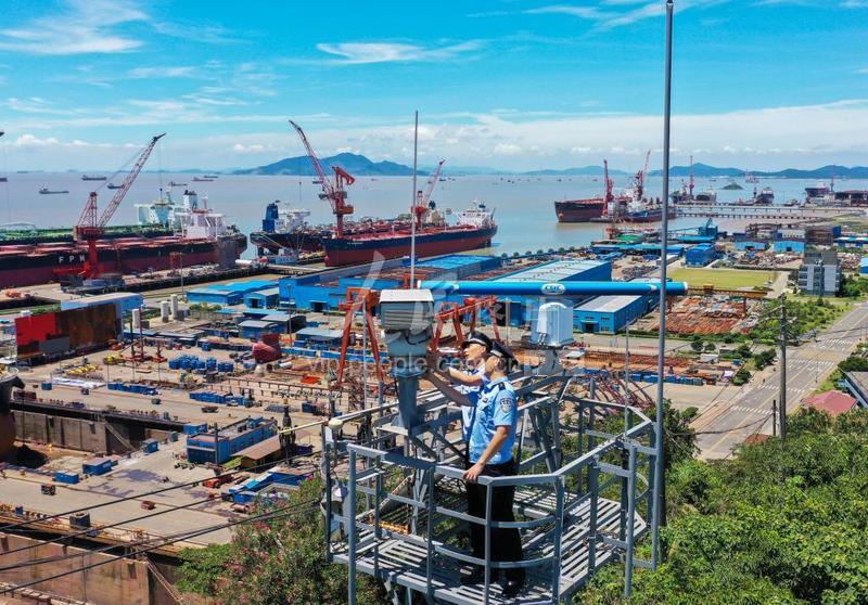 浙江舟山:维护锚地管控系统 确保船只出入境合法有序-人民图片网