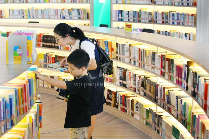 浙江温岭:小区会所改为社区高规格图书馆