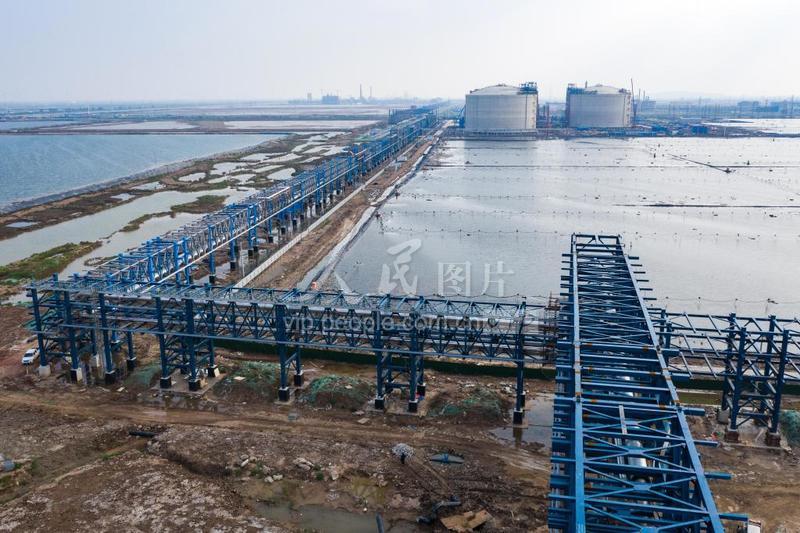 江苏连云港：徐圩石化产业基地公共管廊工程获评省级品质工程-人民图片网