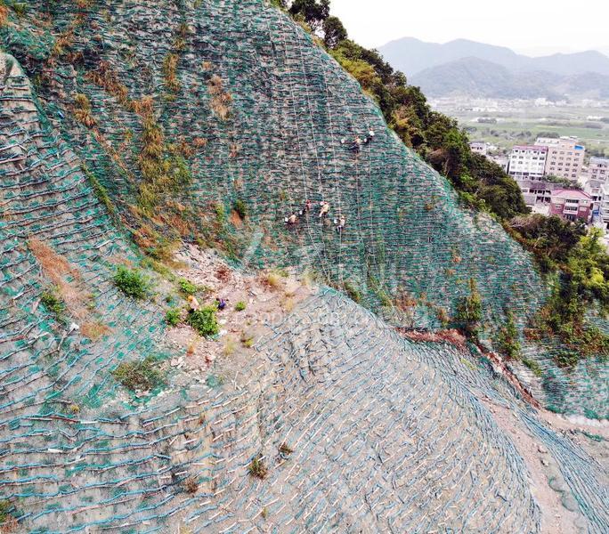 浙江台州:废弃矿山复绿忙