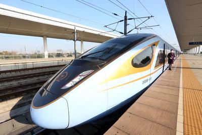 新型复兴号蓝暖男停靠高铁嘉善南站