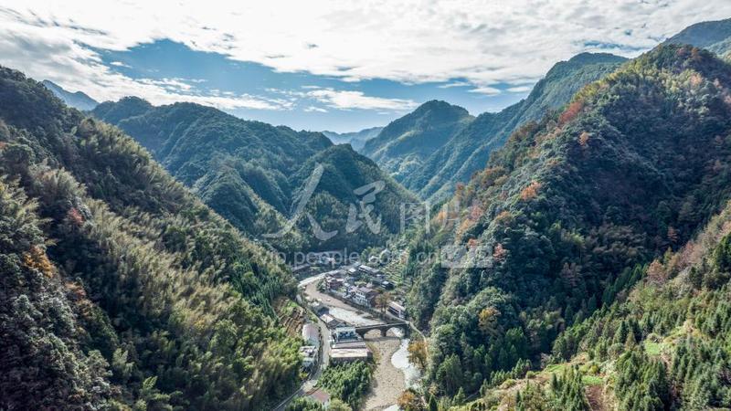 浙江仙居：大山深处的致富路-人民图片网