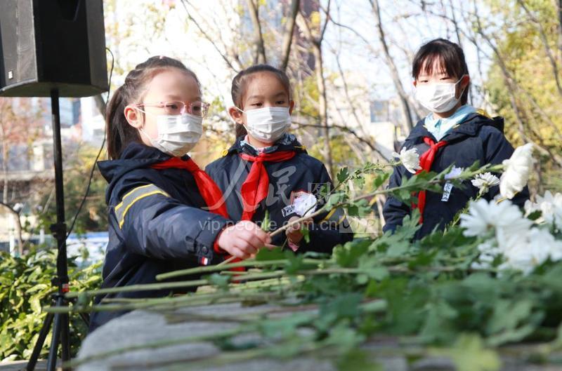 南京:国家公祭日 悼念遇难同胞寄哀思-人民图片网