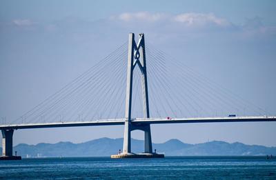 广东深圳春节假期打卡港珠澳大桥