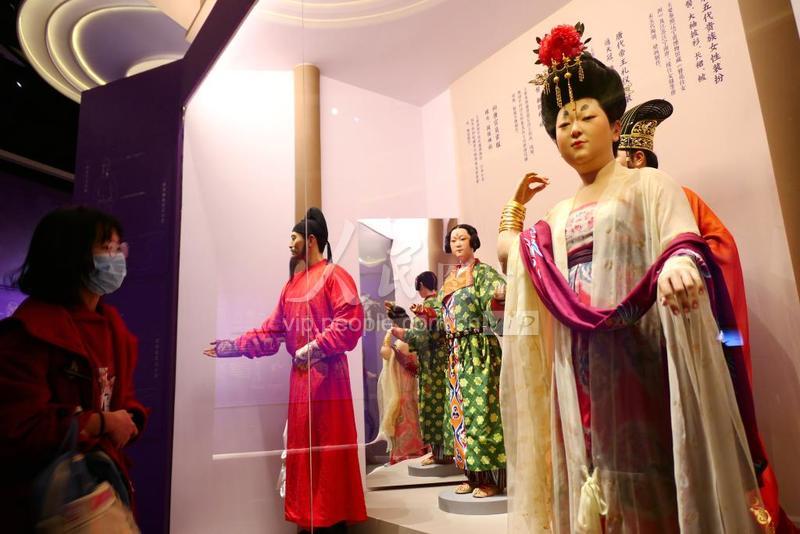 北京:中国古代服饰文化展在国博举办-人民图片网