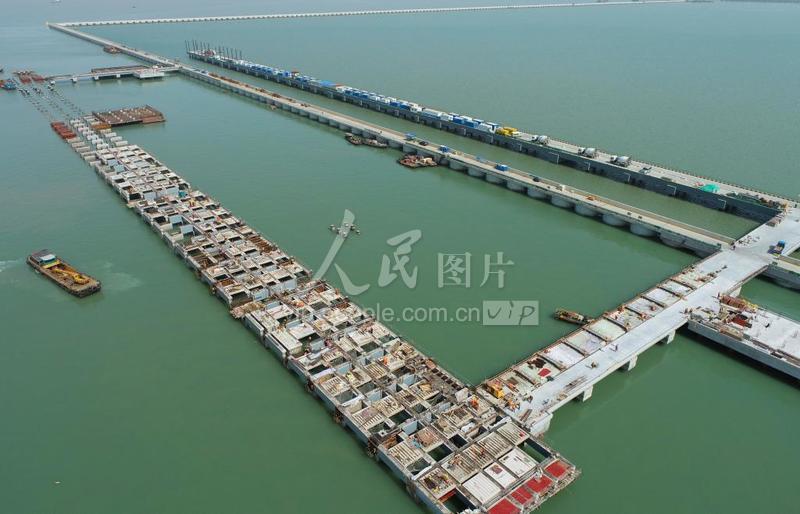 江苏连云港：紧锣密鼓建码头-人民图片网