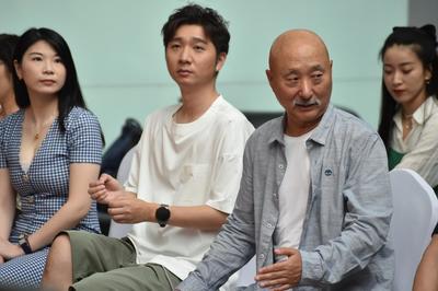 陈佩斯陈大愚为杭州喜剧剧场揭幕