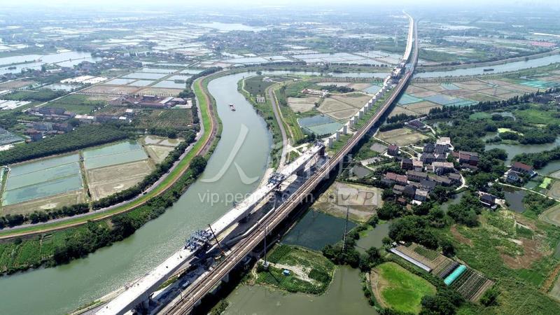 浙江德清湖杭铁路建设正酣