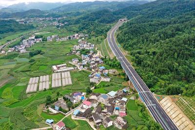 贵州余庆:遵余高速正式通车