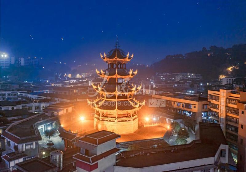 四川仁寿奎星阁点亮迎新春