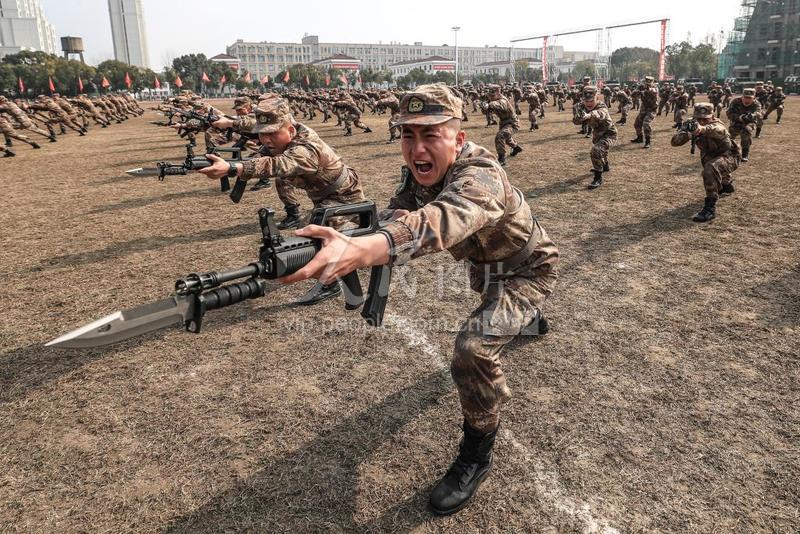 驻沪某特战旅闻令而动 迅速掀起实战化训练热潮-人民图片网