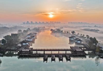 江苏大丰:初冬梅湾美如仙境-人民图片网