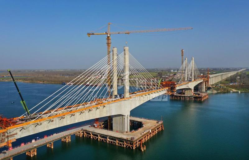 湖南常德:常益长铁路沅江特大桥建设稳步推进