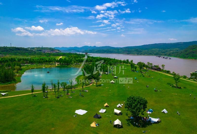 重庆:广阳岛踏青露营