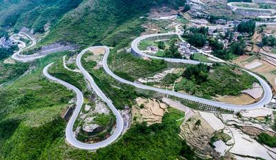 贵州纳雍:盘山公路打通乡村振兴“快车道”-人民图片网