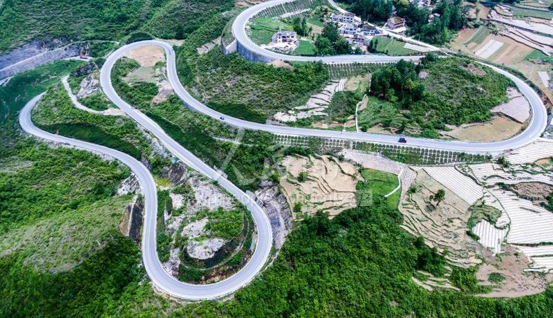 贵州纳雍盘山公路打通乡村振兴快车道