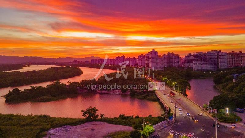 海南琼海：仲夏万泉河 霞光景如画-人民图片网