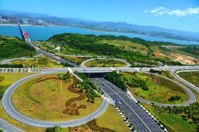 湖北十堰生态水源地岸线景如画