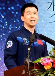 河南洛阳：神舟十四号航天员陈冬资料图-人民图片网