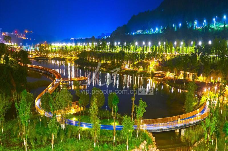 四川通江湿地夜景美如画