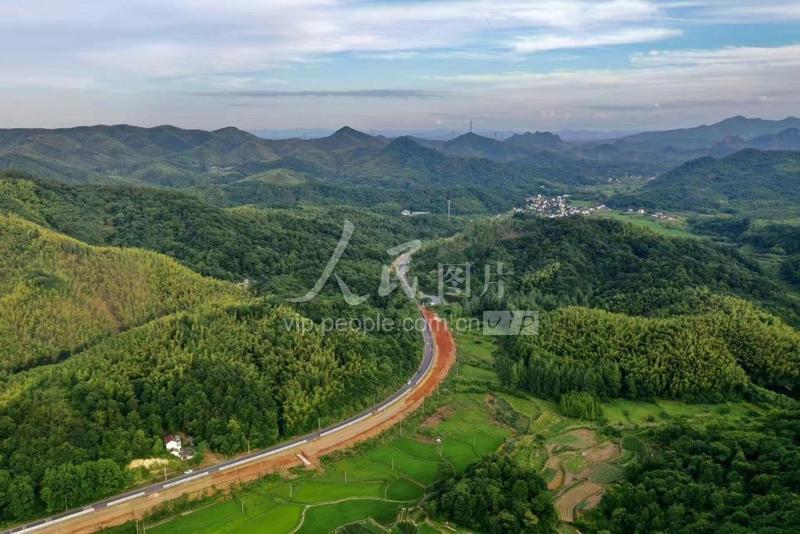 安徽芜湖:航拍美丽公路建设-人民图片网