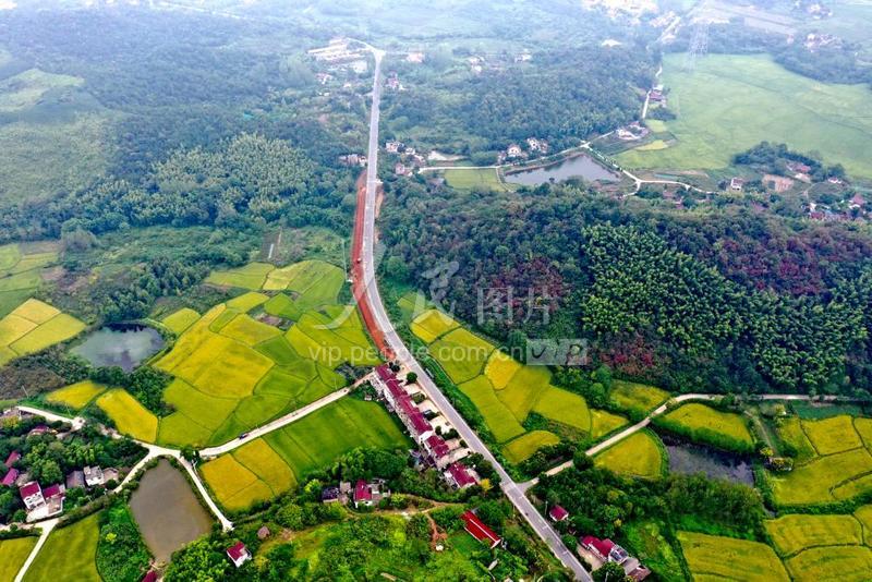 安徽芜湖:航拍美丽公路建设-人民图片网