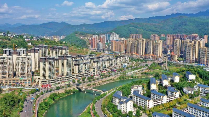 四川南江：十年城市建设旧貌换新颜-人民图片网